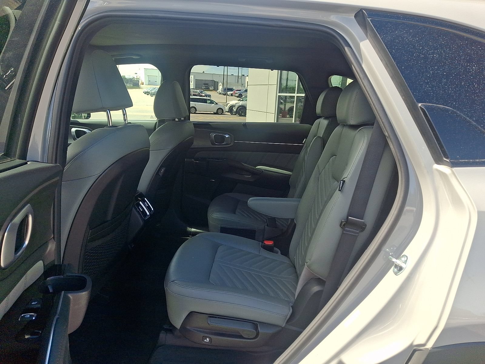 Certified 2025 Kia Sorento SX Prestige w/ Sage Leather Package AWD/4WD image 10