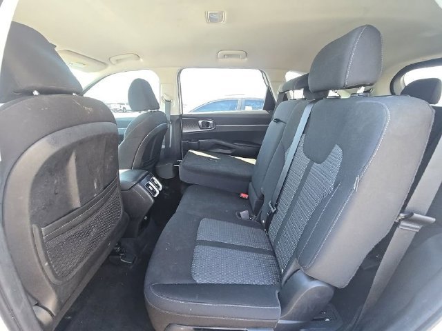 Certified 2026 Kia Sorento LX FWD image 10