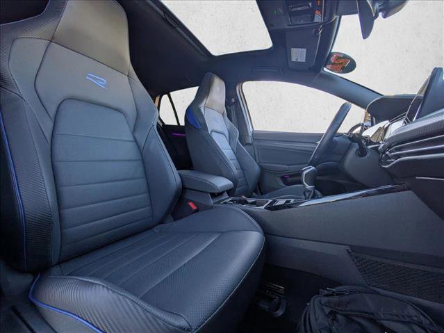Used 2024 Volkswagen Golf R image 23