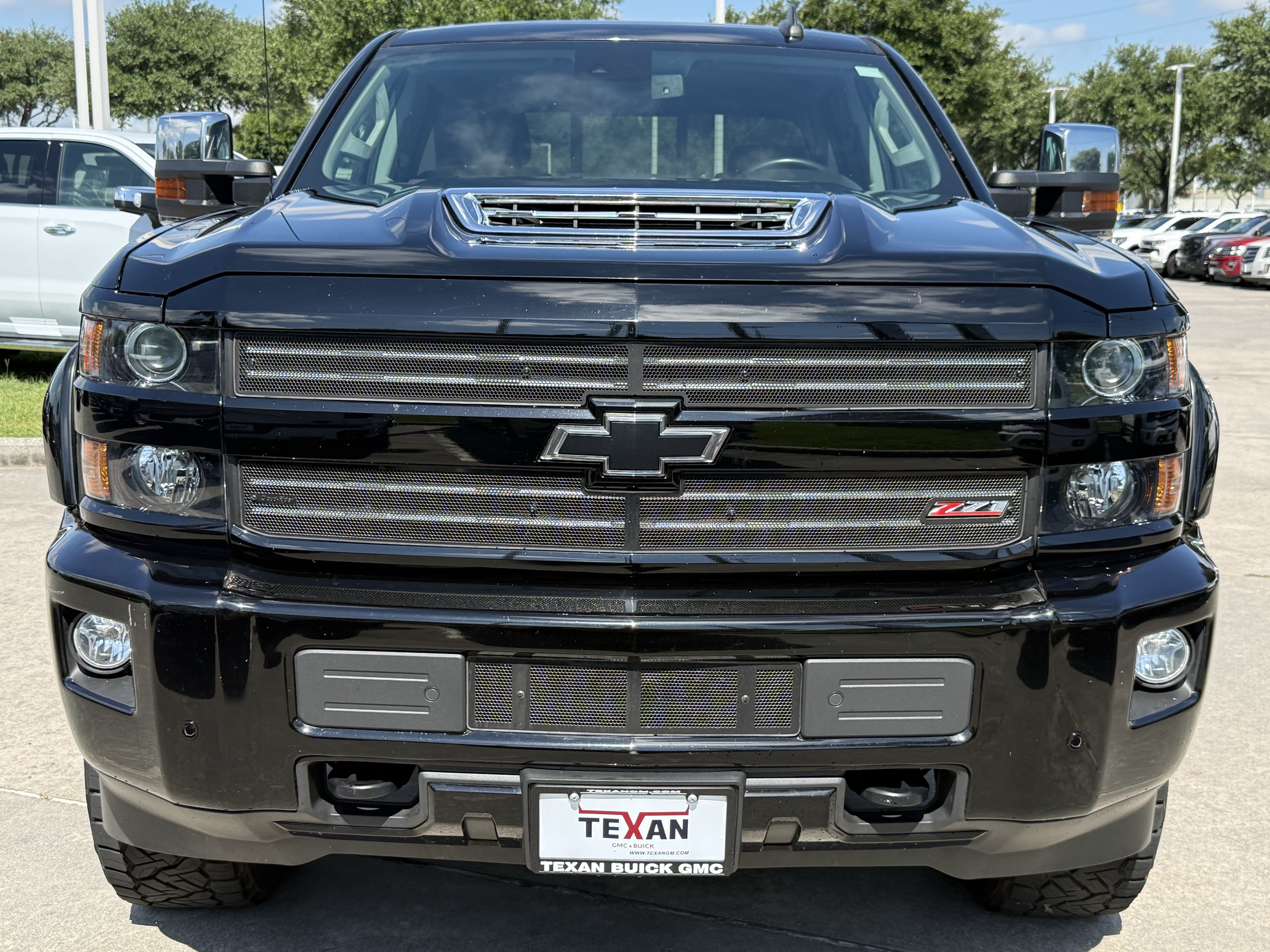 Used 2019 Chevrolet Silverado 3500 LTZ w/ LTZ Plus Package AWD/4WD image 10