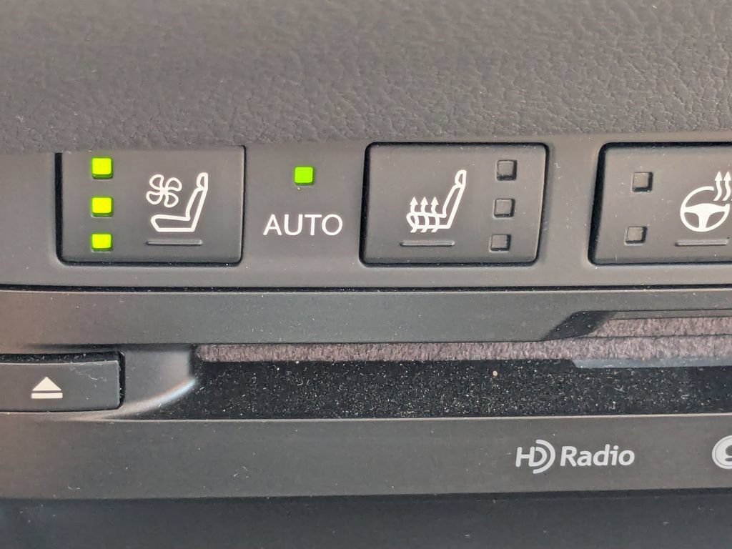 Used 2022 Lexus ES 350 w/ Premium Package FWD image 9