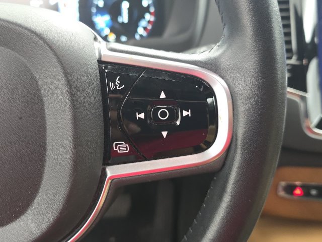 Used 2018 Volvo XC90 T6 Inscription w/ Convenience Package AWD/4WD image 16