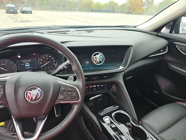 Used 2022 Buick Envision Essence w/ Technology Package I image 9