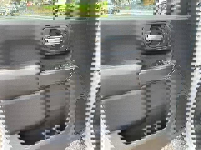 New 2025 GMC Sierra 2500 Pro image 9