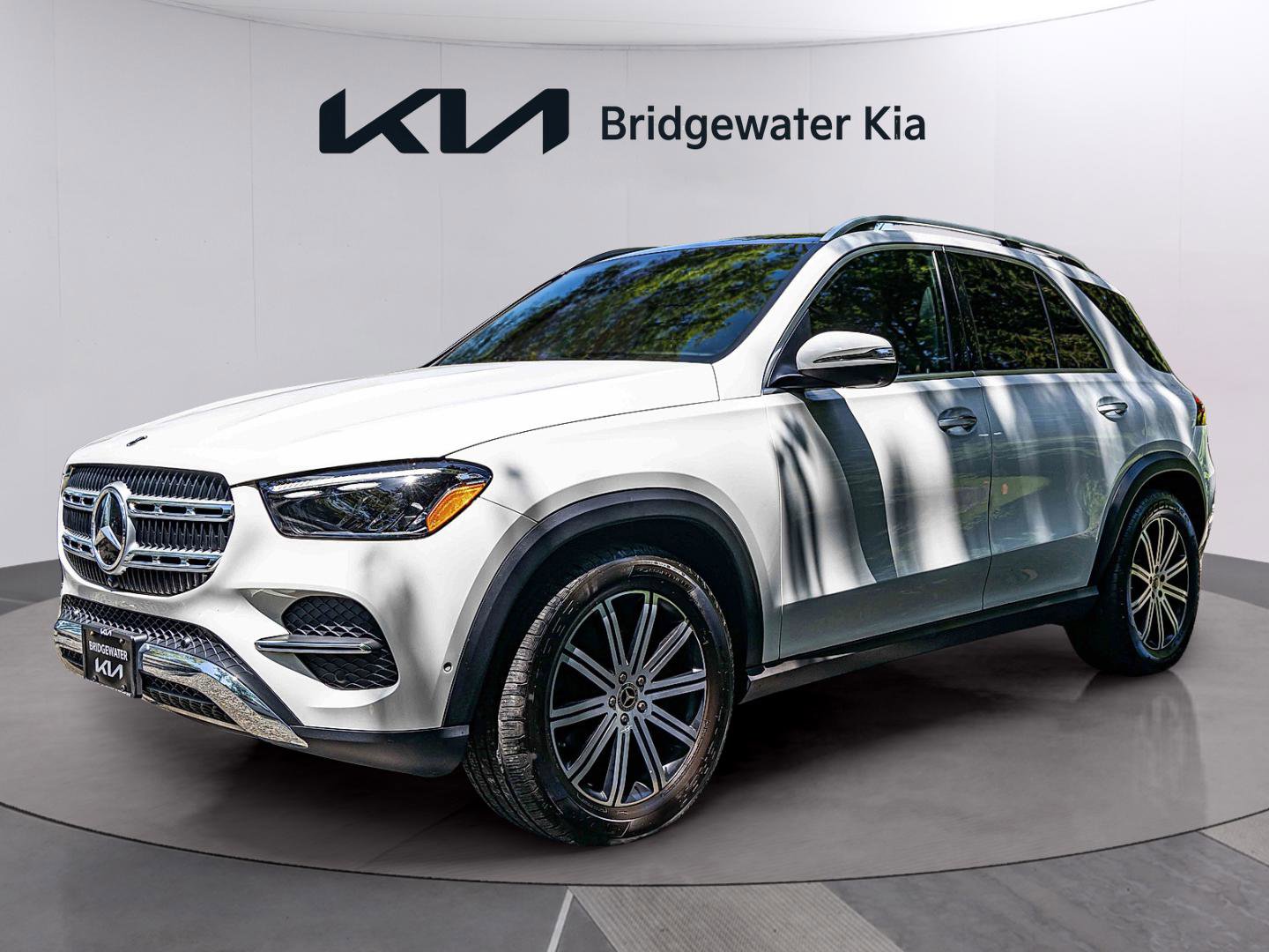 Used 2024 Mercedes-Benz GLE 350 4MATIC image 4