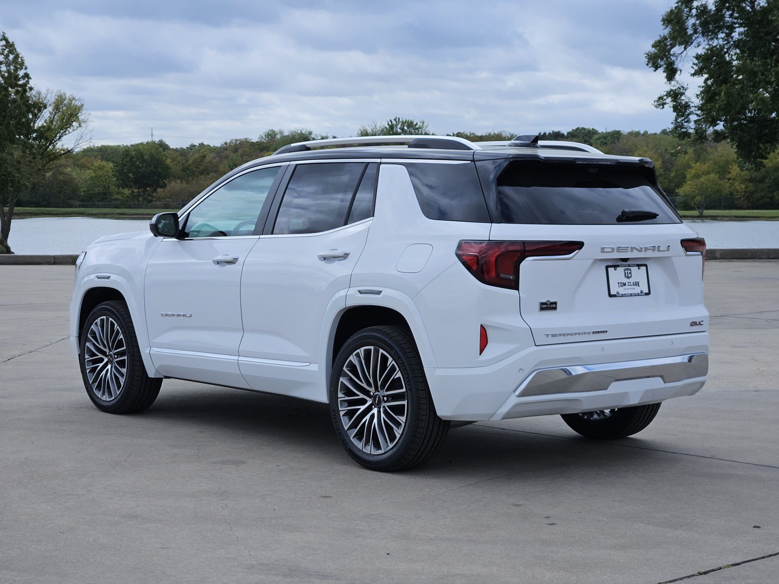 New 2027 GMC Terrain Denali AWD/4WD image 3