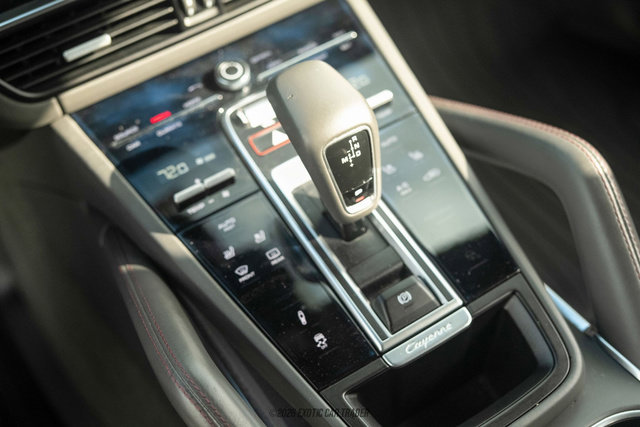 Used 2019 Porsche Cayenne Turbo image 44