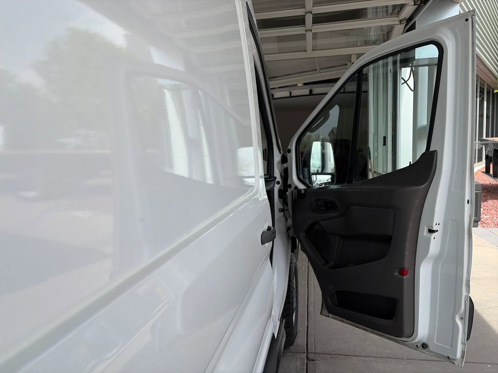 Certified 2020 Ford Transit 250 148 High Roof Extended image 27