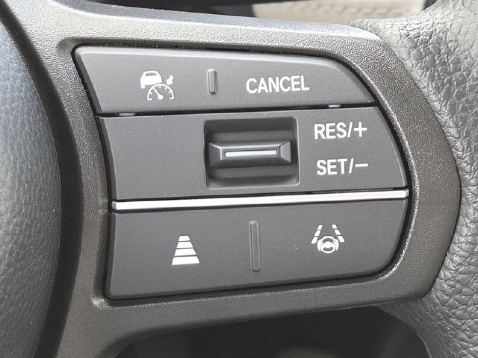 New 2027 Honda HR-V LX image 17