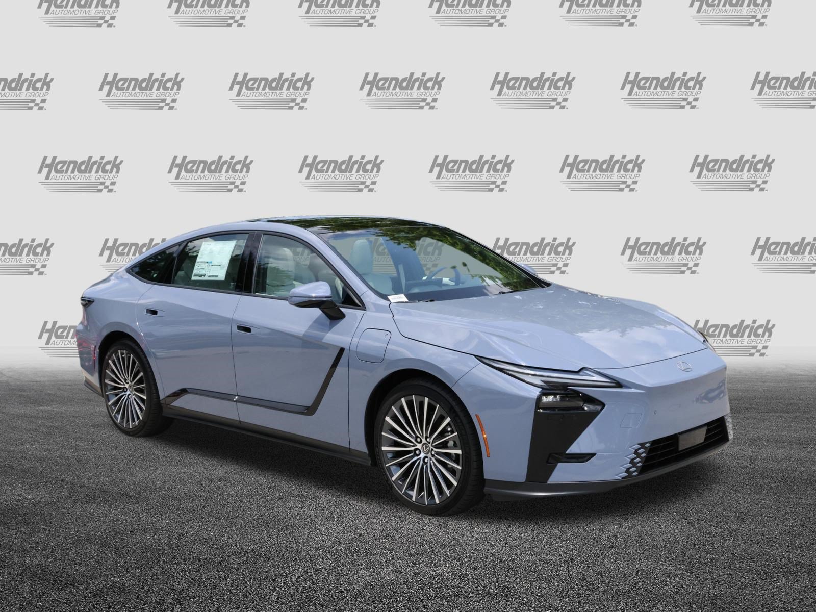 New 2026 Lexus ES 350e FWD image 2