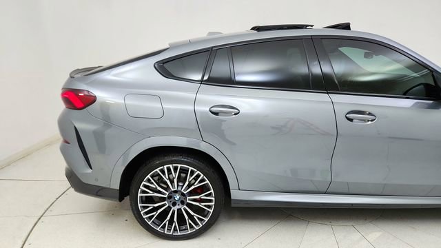Used 2026 BMW X6 xDrive40i w/ Climate Comfort Package image 7