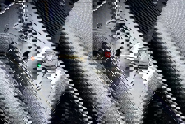 Used 2017 Toyota RAV4 LE image 10