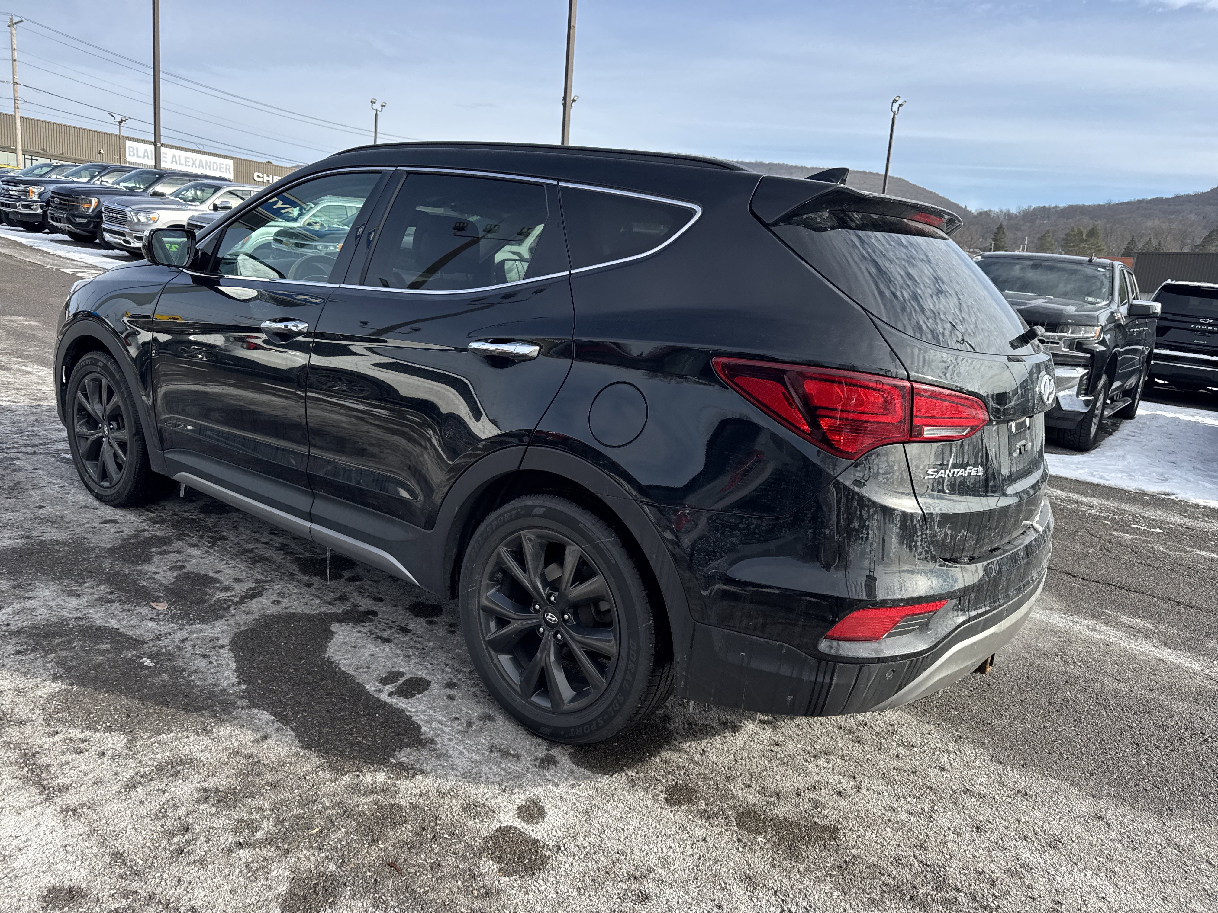 Used 2018 Hyundai Santa Fe Sport image 3