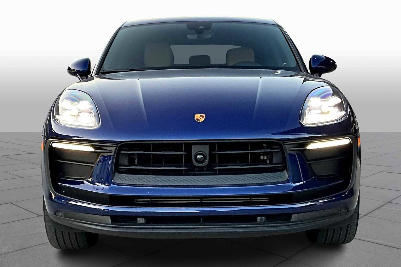 Used 2023 Porsche Macan Turbo AWD/4WD image 7