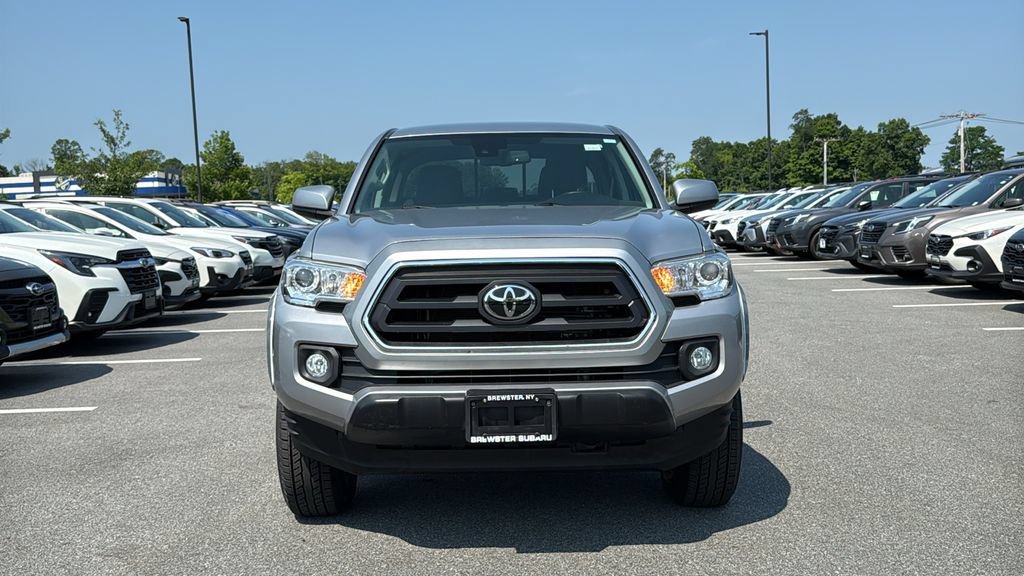 Used 2020 Toyota Tacoma SR5 AWD/4WD image 2