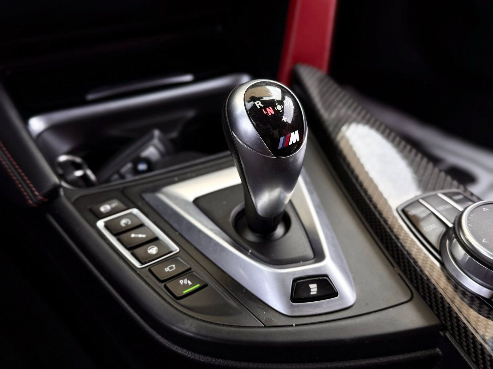 Used 2018 BMW M4 Convertible image 10