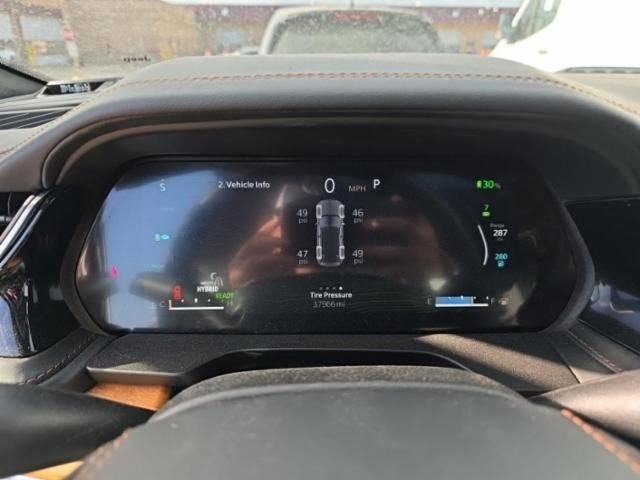 Used 2022 Jeep Grand Cherokee Summit AWD/4WD image 17