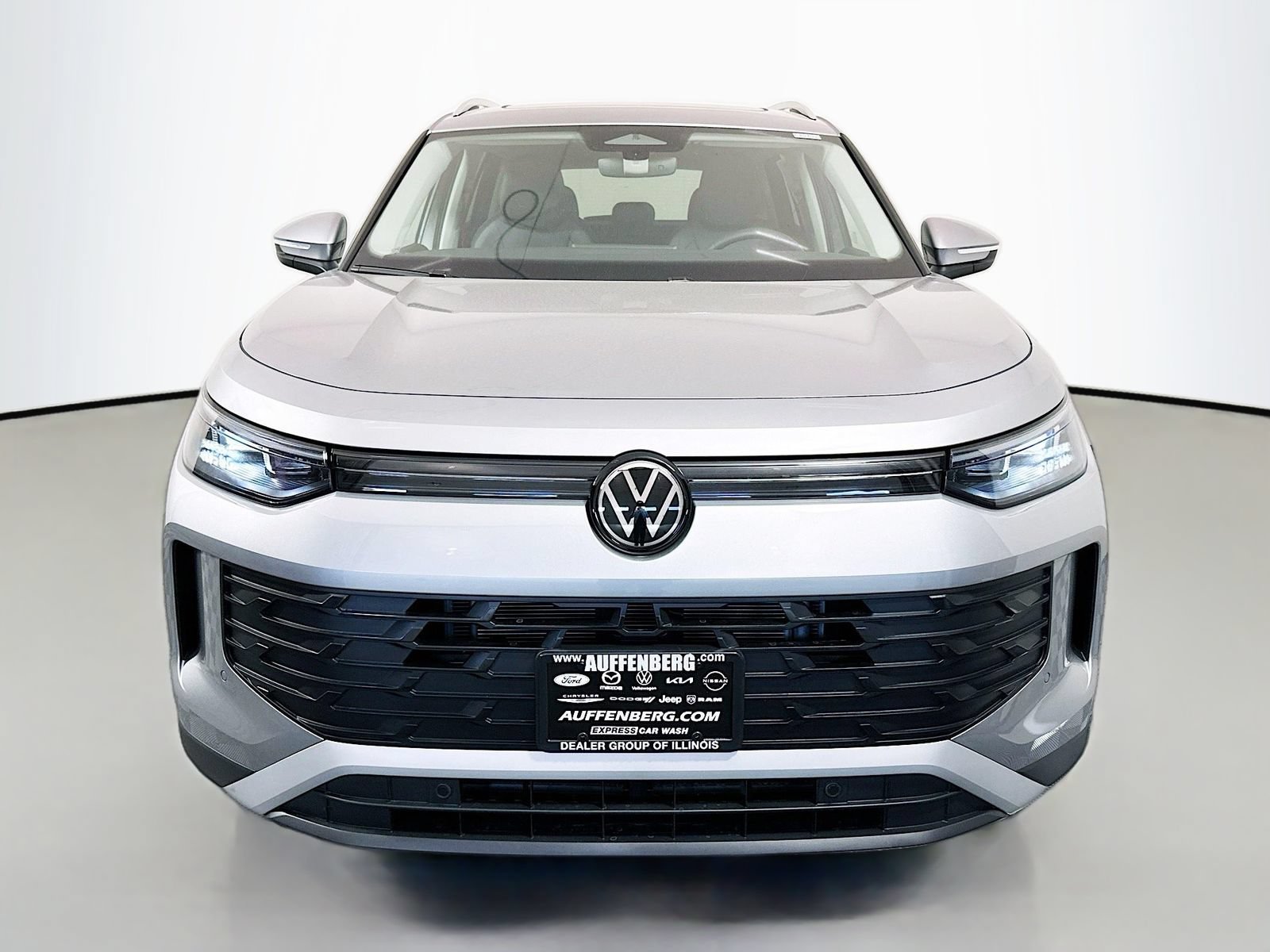 New 2026 Volkswagen Tiguan SE AWD/4WD image 2