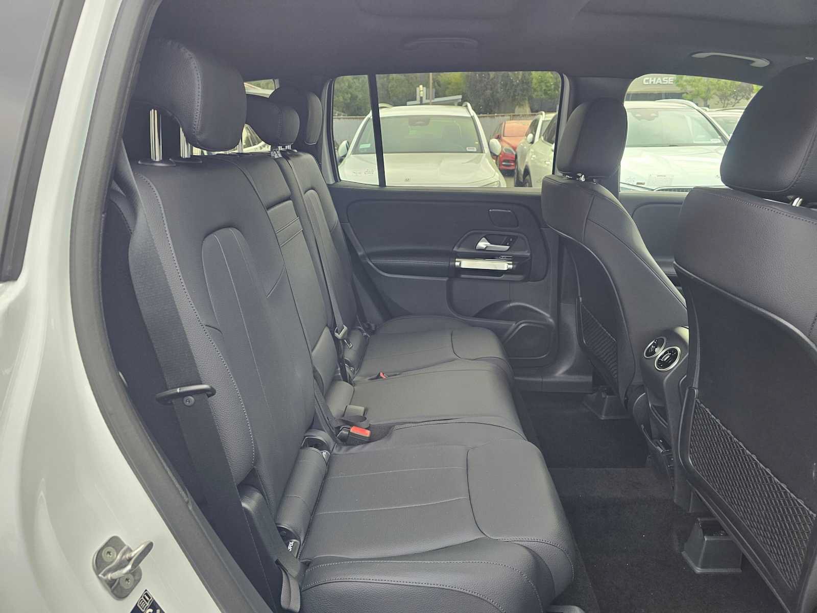 New 2026 Mercedes-Benz GLB 250 image 12