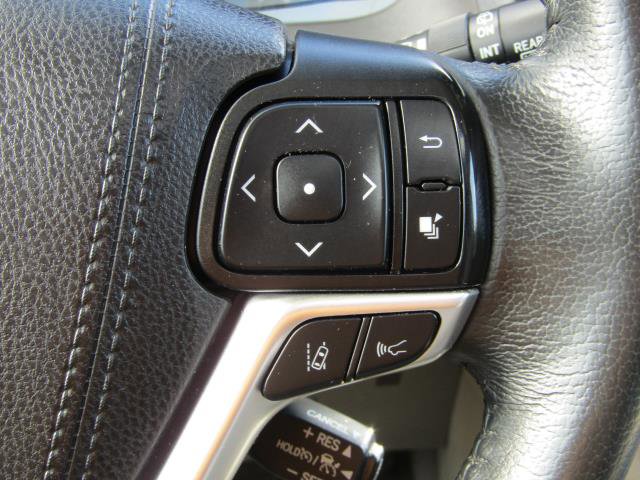 Used 2020 Toyota Sienna XLE image 25