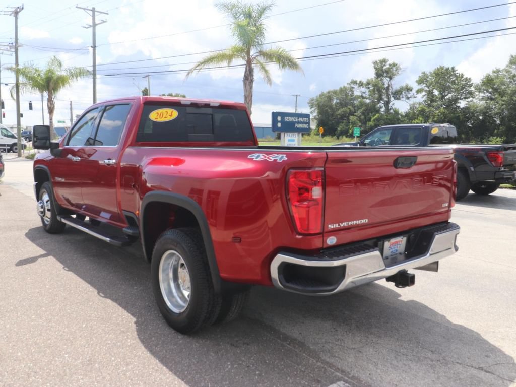 Used 2024 Chevrolet Silverado 3500 LTZ w/ LTZ Convenience Package AWD/4WD image 13