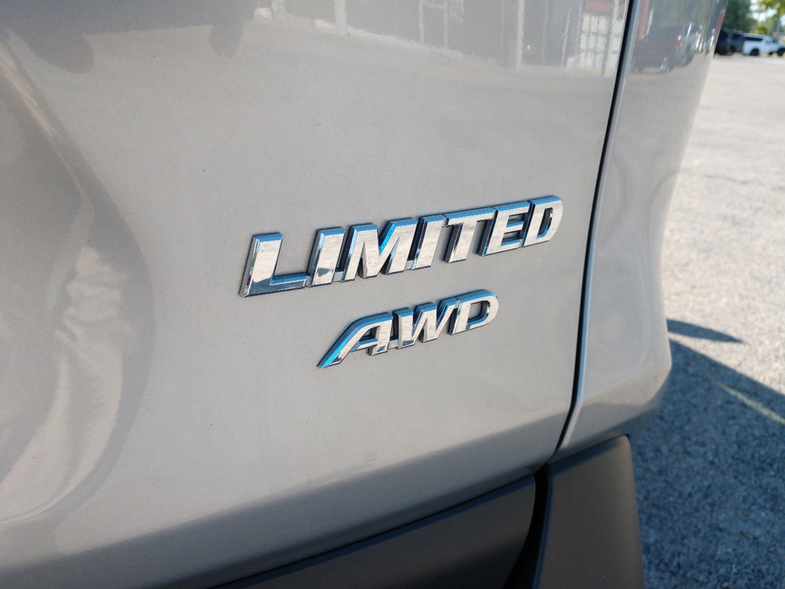 Used 2019 Toyota RAV4 Limited image 10