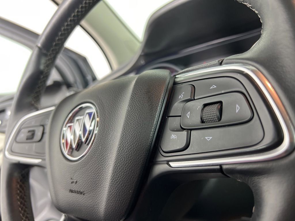 Used 2021 Buick Encore GX Preferred AWD/4WD image 32