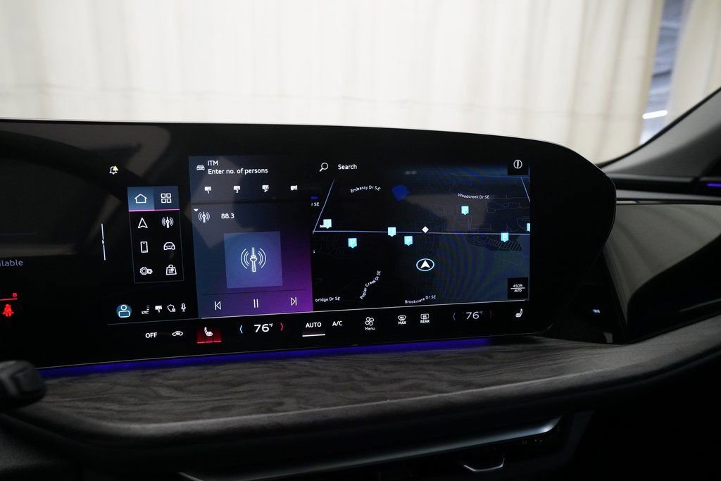 Used 2025 Audi Q5 Premium Plus w/ Premium Plus image 6