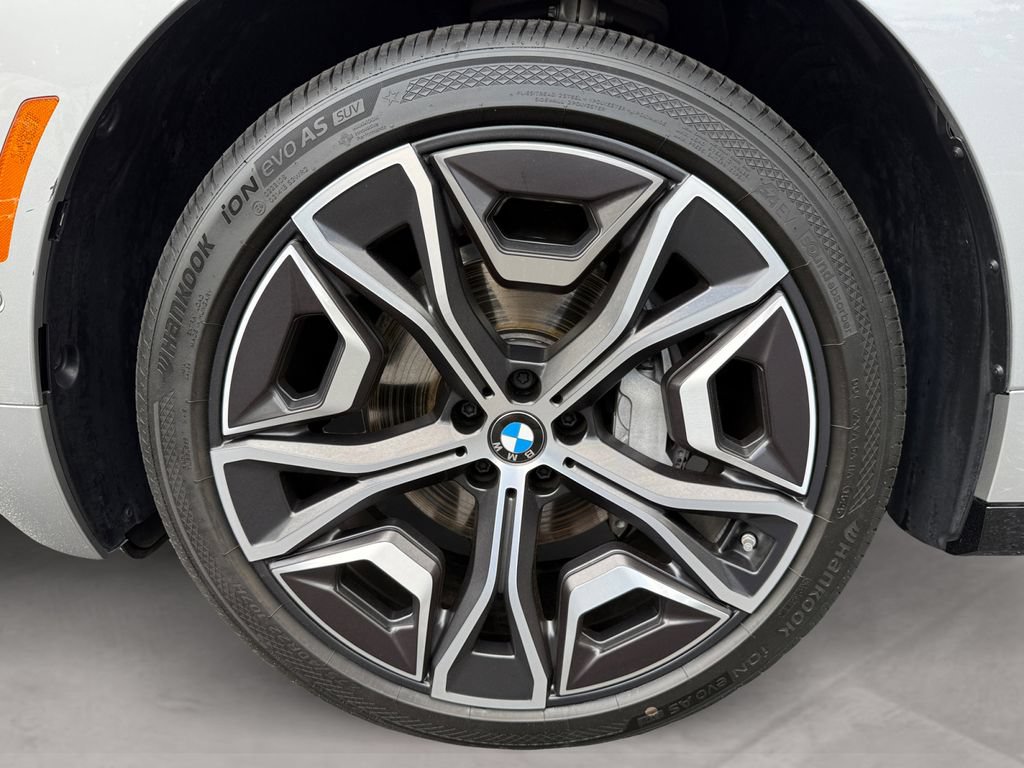 Certified 2026 BMW iX xDrive60 AWD/4WD image 14