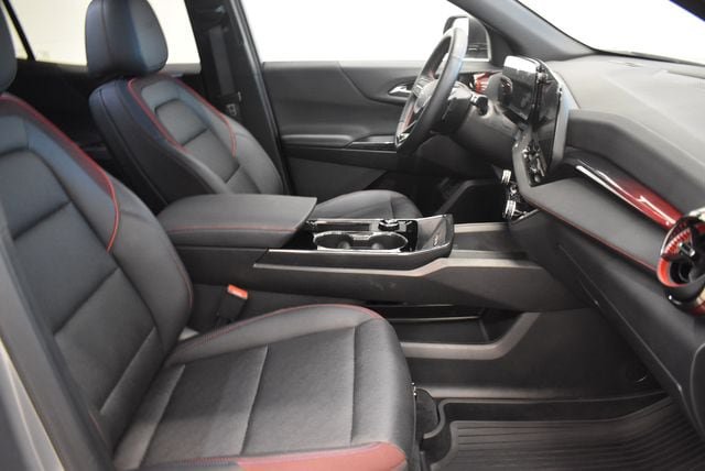 Used 2026 Chevrolet Equinox RS w/ LPO, Floor Liner Package AWD/4WD image 19