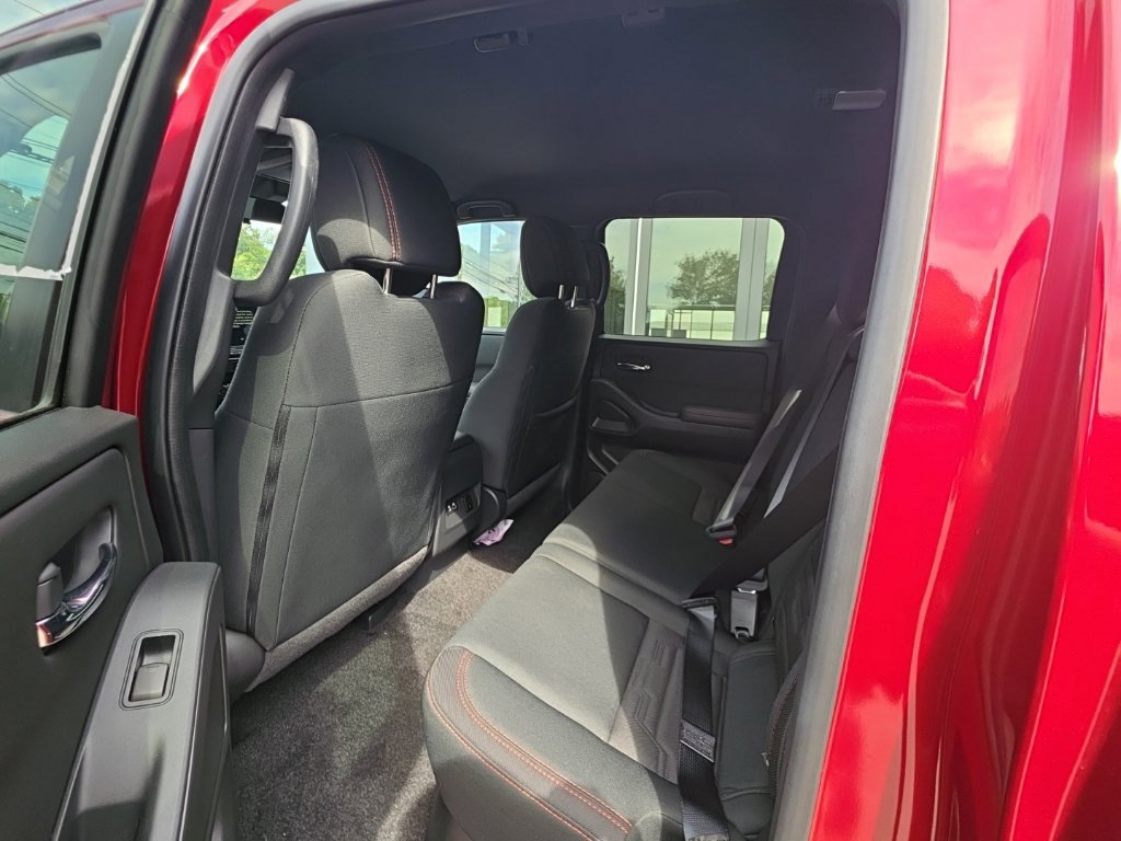 Used 2023 Nissan Frontier PRO-4X w/ Pro Convenience Package AWD/4WD image 11