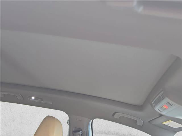 Used 2024 Volkswagen Tiguan SE R-Line FWD image 26