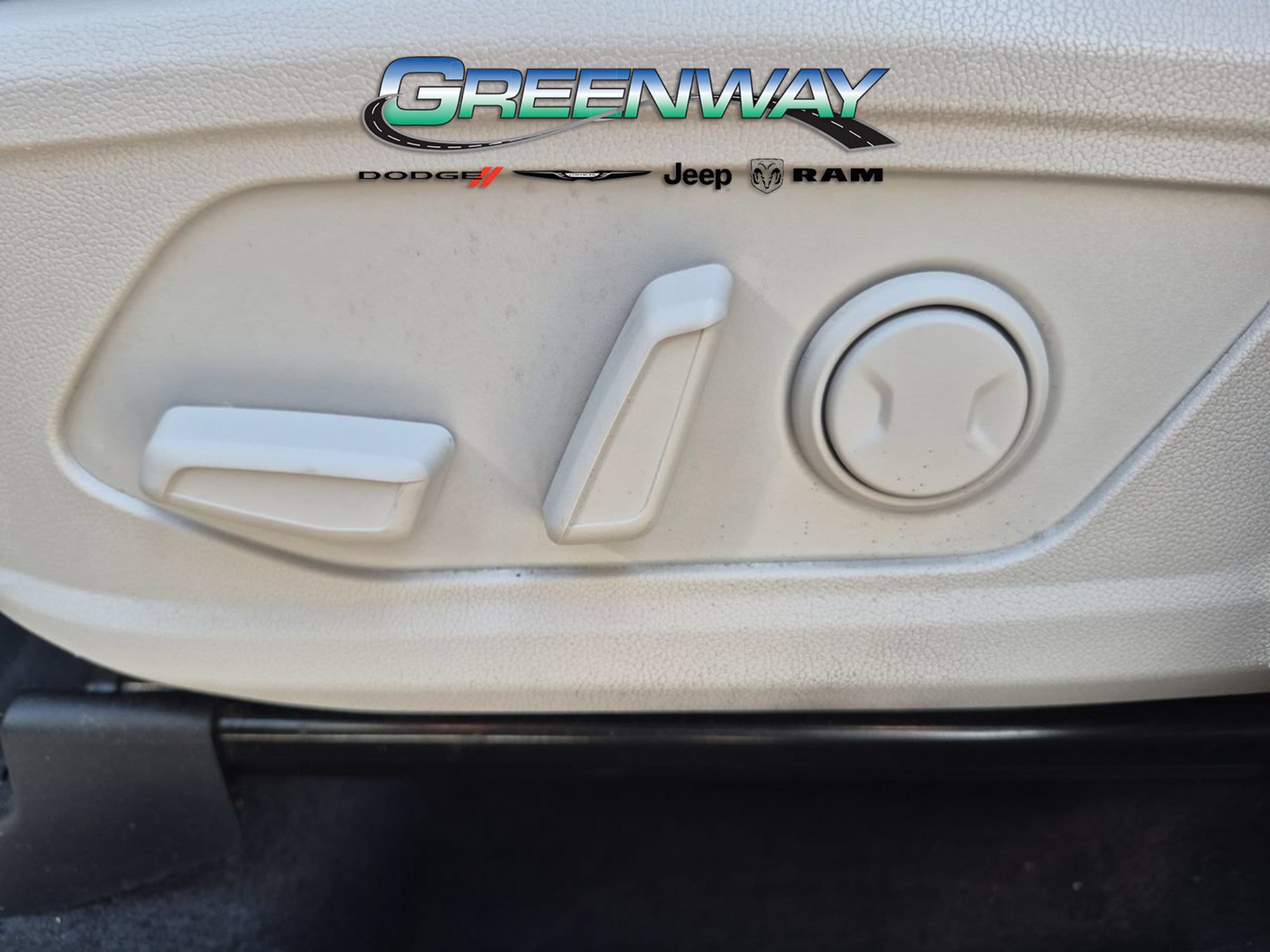 Used 2023 Kia Sorento S FWD image 15