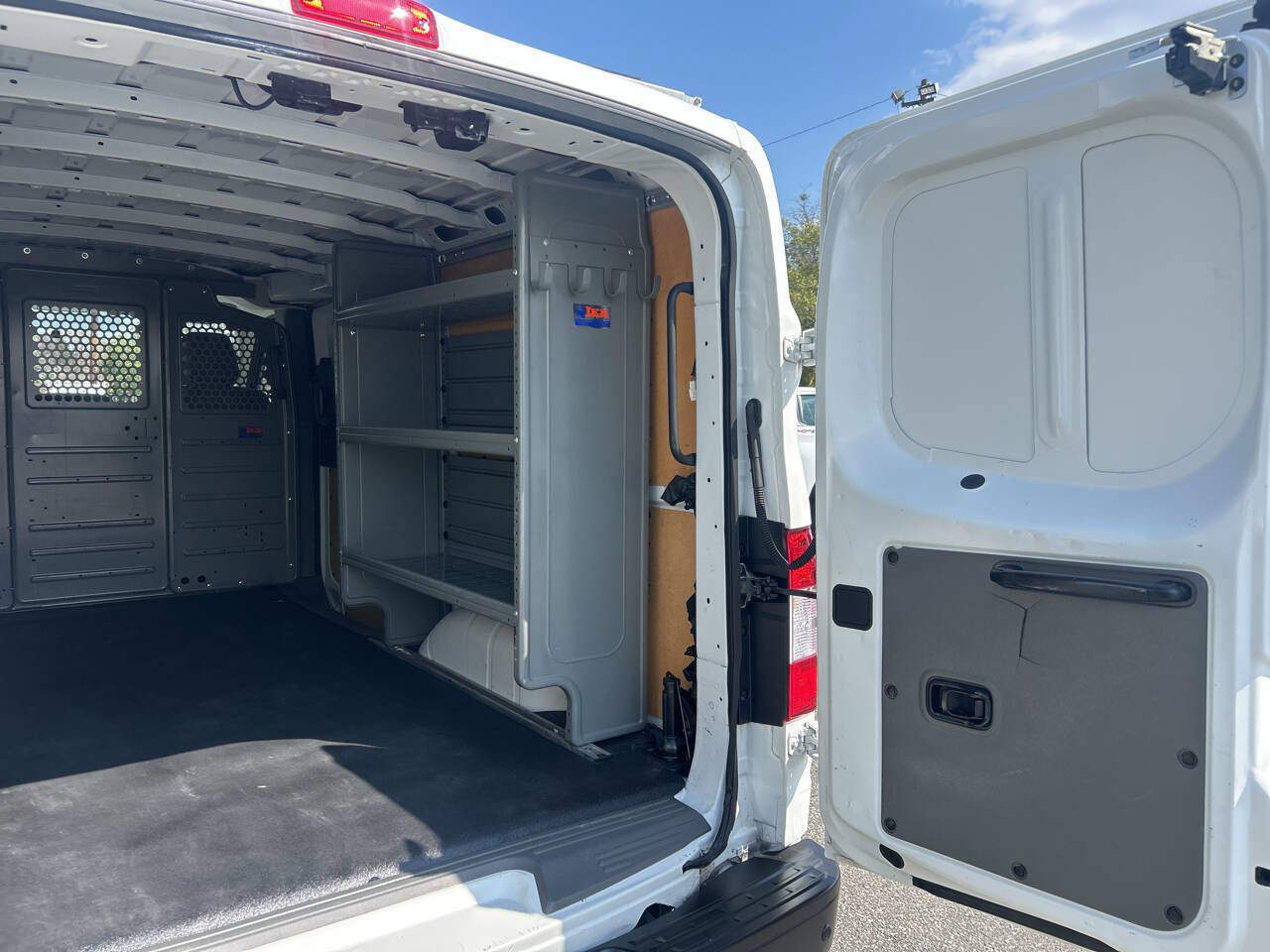 Used 2019 Nissan NV 1500 SV image 21
