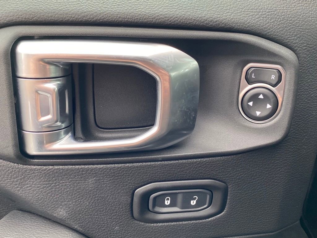 Used 2022 Jeep Gladiator Overland image 36