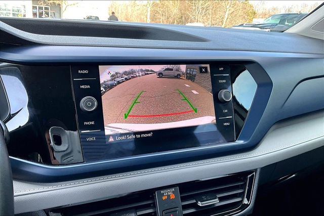 Used 2024 Volkswagen Taos SE image 14