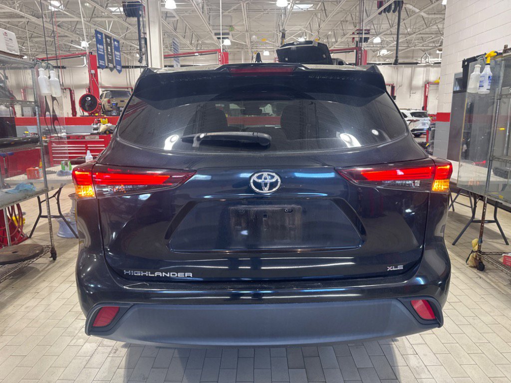 Used 2024 Toyota Highlander XLE image 43