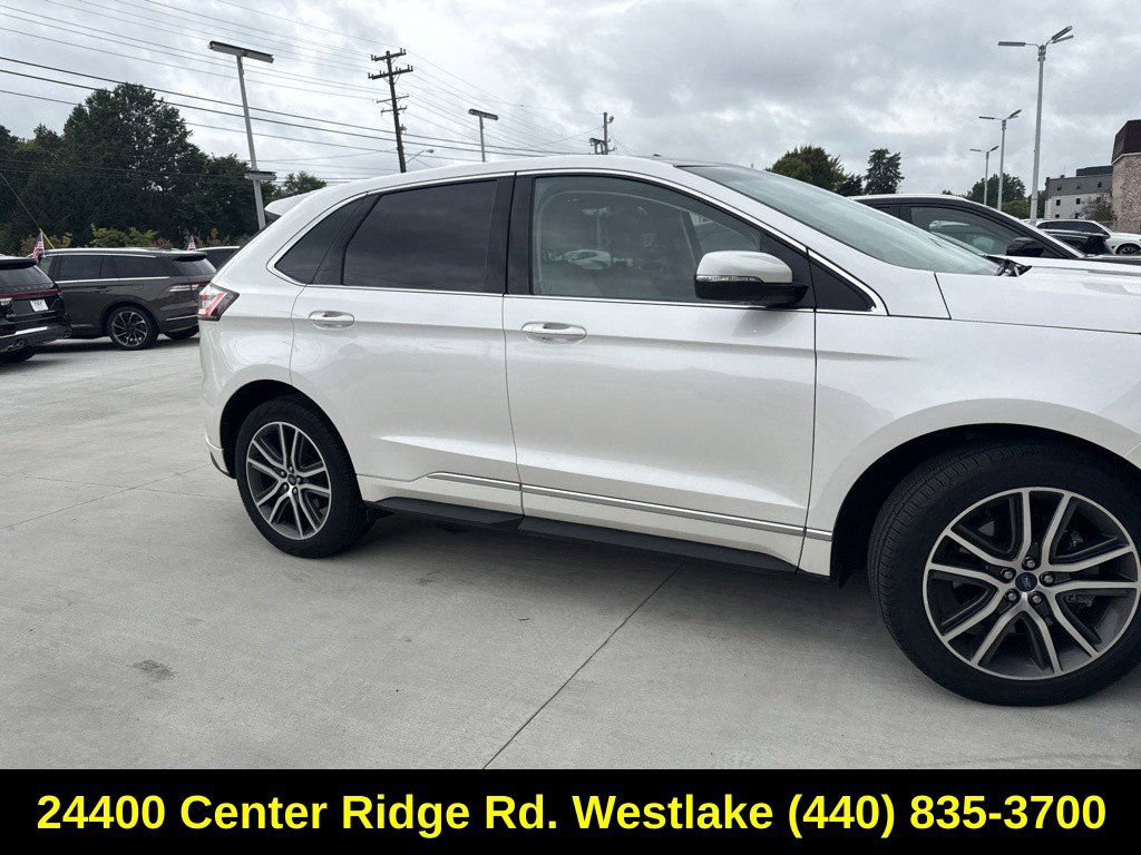 Used 2019 Ford Edge Titanium AWD/4WD image 9