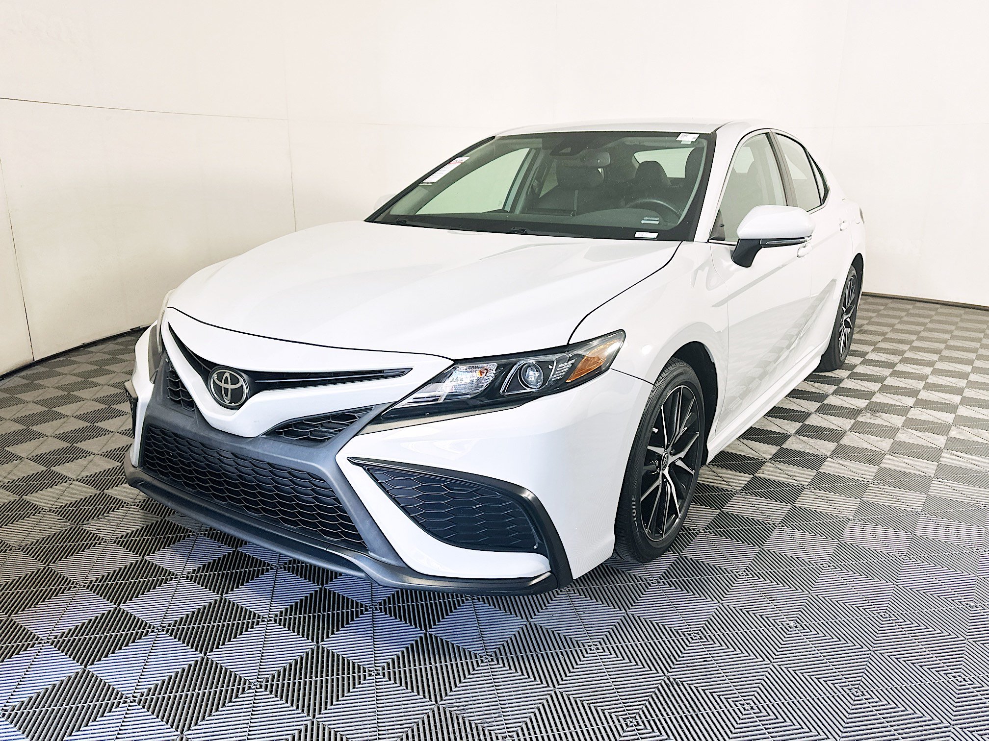 Certified 2023 Toyota Camry SE w/ Convenience Package FWD image 7