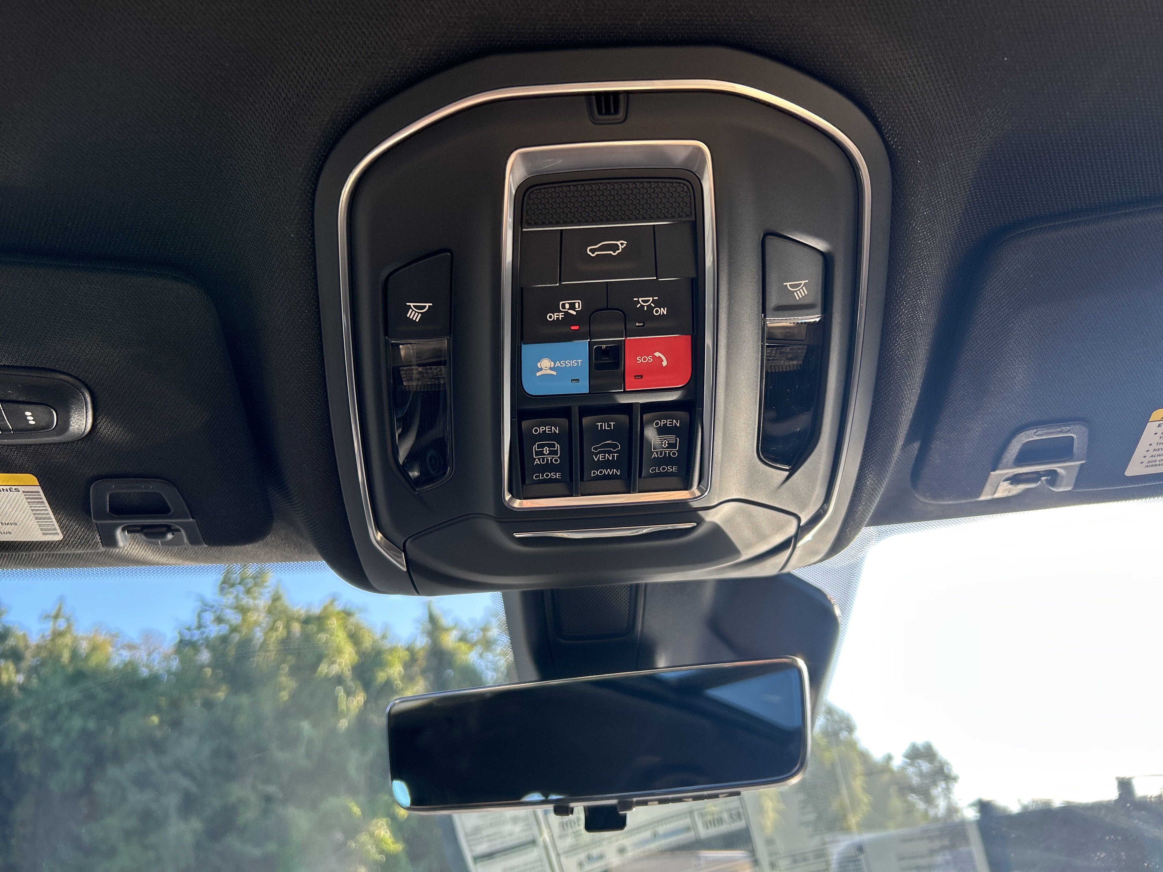 New 2025 Jeep Grand Cherokee Limited w/ Luxury Tech Group II image 50