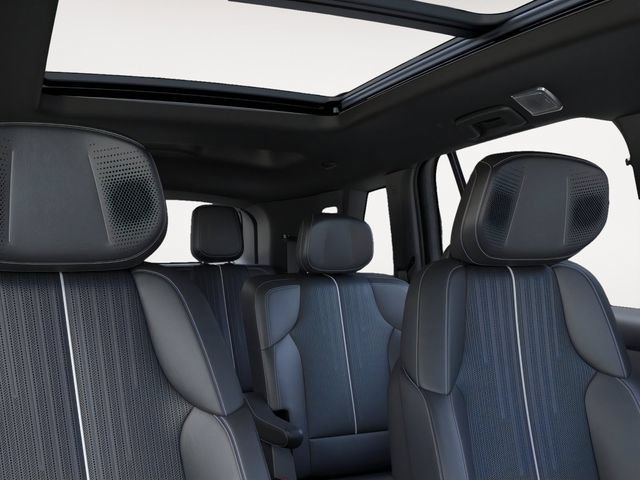 New 2027 Cadillac Vistiq Luxury w/ LPO, Floor Liner Package AWD/4WD image 24