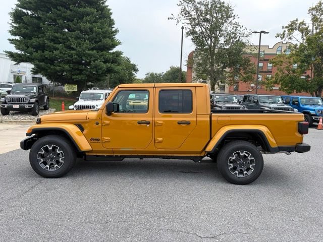 New 2026 Jeep Gladiator Sport AWD/4WD image 2