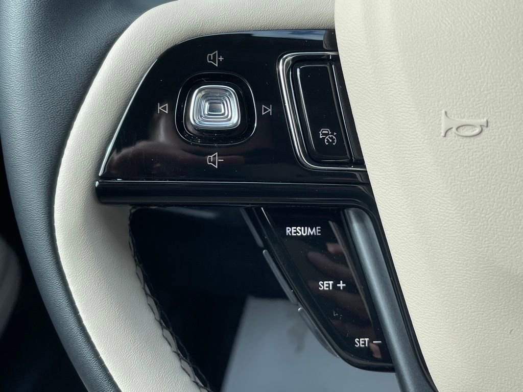 New 2026 Lincoln Corsair Premiere image 8