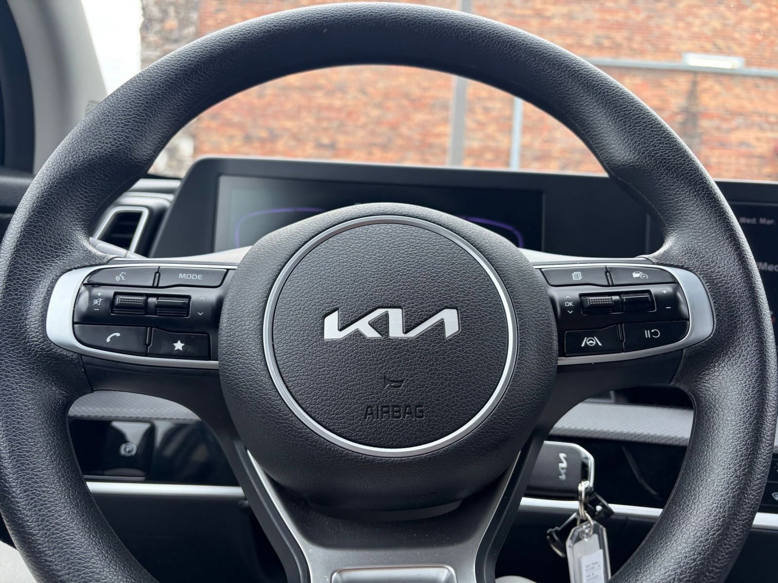 Used 2025 Kia Sportage LX image 25