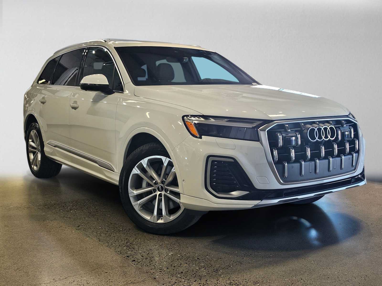 New 2026 Audi Q7 2.0T Premium Plus AWD/4WD image 1
