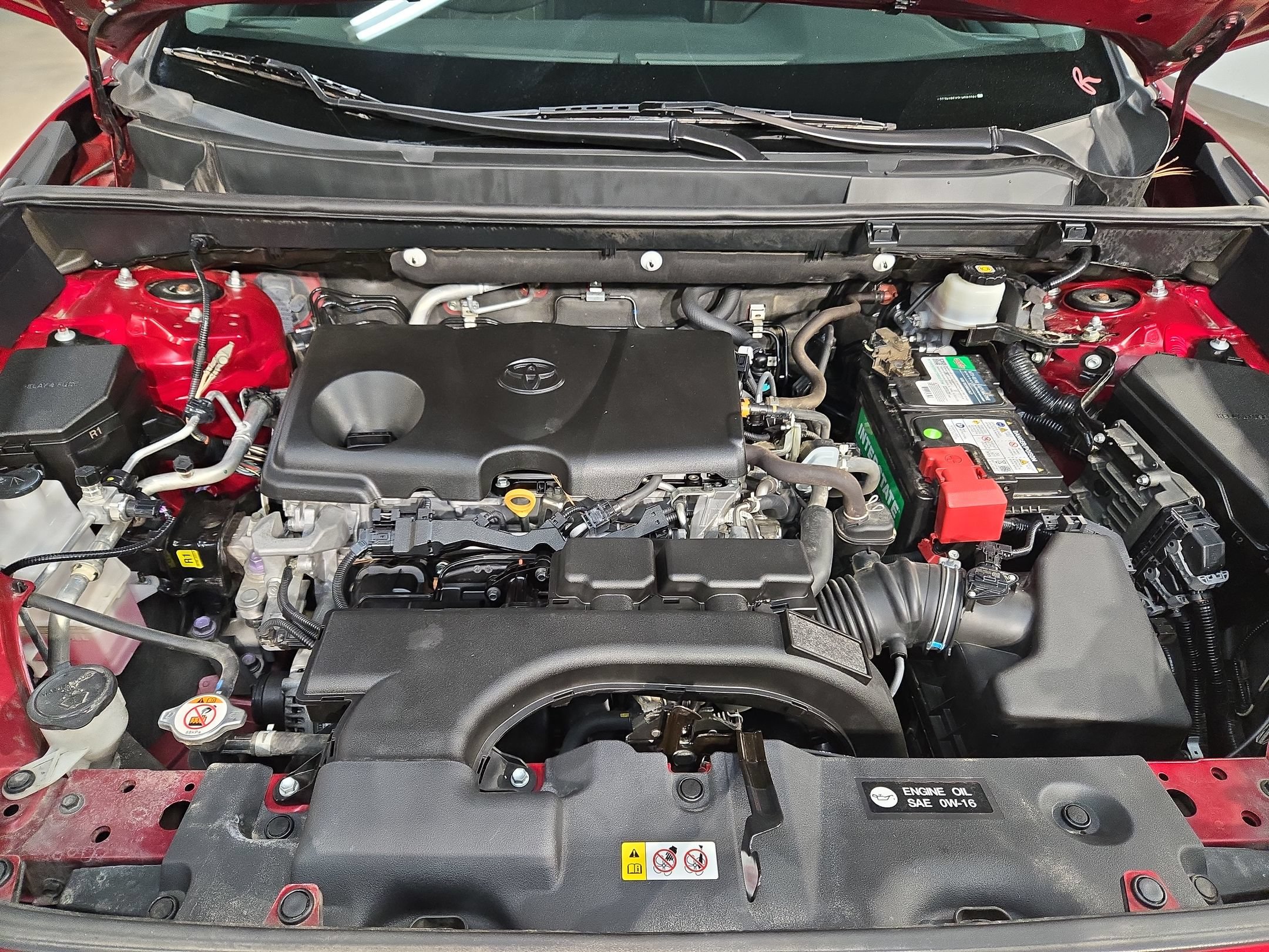 Used 2020 Toyota RAV4 XLE w/ Convenience Package FWD image 19