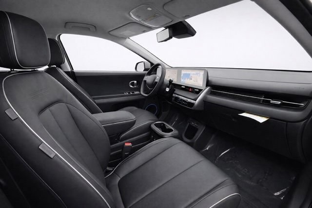 Used 2023 Hyundai Ioniq 5 Limited AWD/4WD image 17