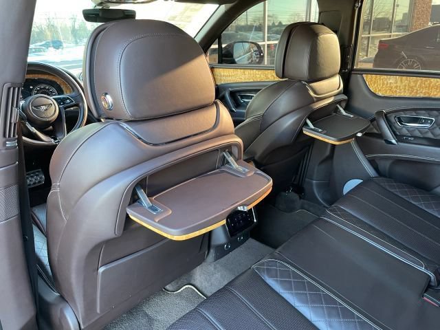 Used 2018 Bentley Bentayga Onyx Edition AWD/4WD image 41