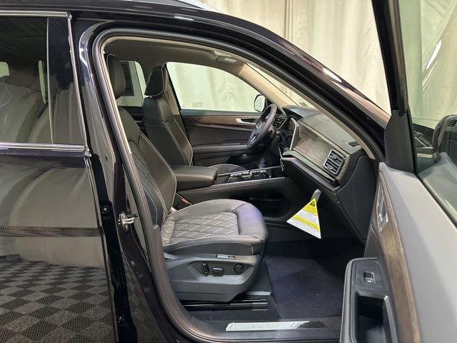 New 2026 Volkswagen Atlas SEL Premium R-Line image 40