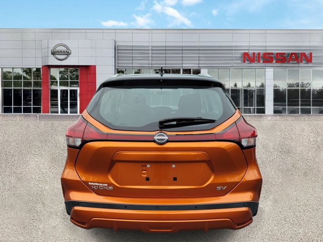 Certified 2022 Nissan Kicks SV w/ Interior Electronics Package FWD image 7